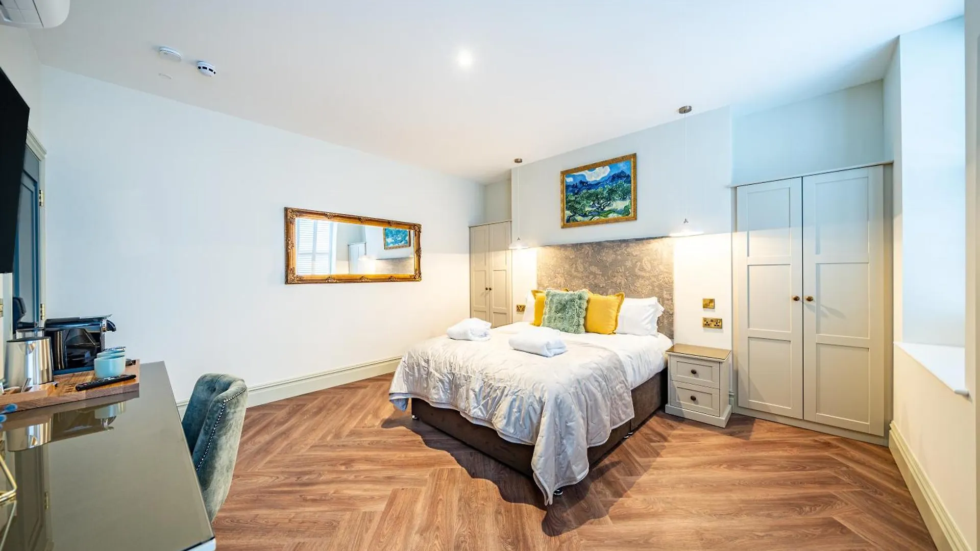 St Marys Quarters Aparthotel Nottingham 4*,